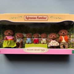 Sylvanian Families - Chocolate Labrador Family 7 Pack - Figures Playset New