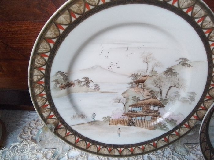 Eastern Display Plates