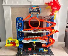 Hot Wheels Garage