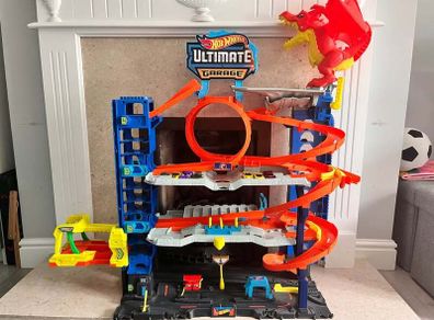 Hot Wheels Garage