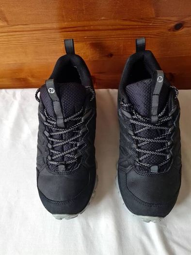 merrell thermo freeze waterproof walking/hiking shoes Size 6.5 eu 40 black In excellent condition
