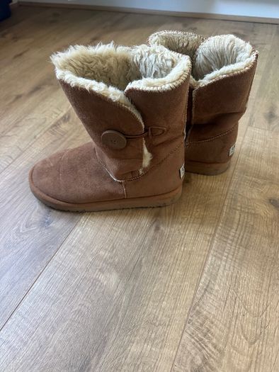shoes ugs