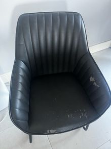 4x free chairs