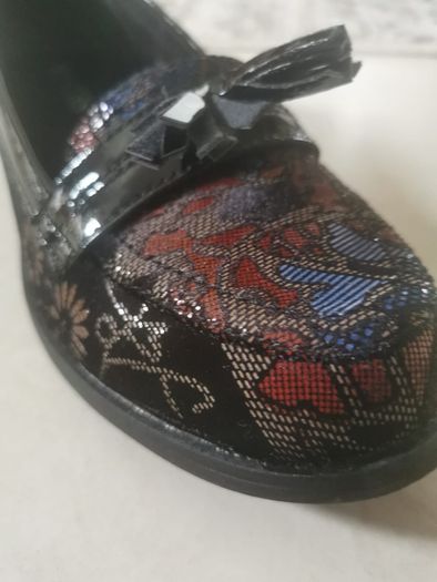Ladies shoes size 38