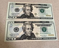 USA 2017 20 Dollars bill X 2 consecutive numbers