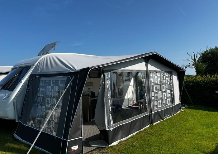 Walker Dynamic 250 Awning