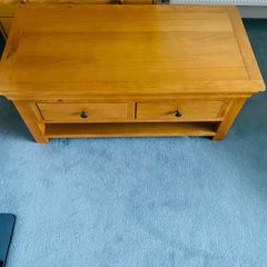 Coffee table with drawers as new