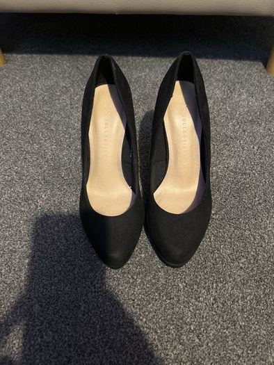 m and s heels