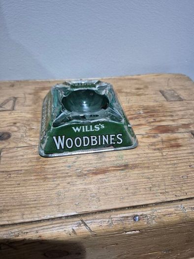 Wills Woodbine glass ashtray