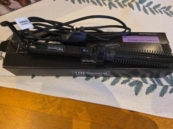 Ceramic hot brush & Glamour waver