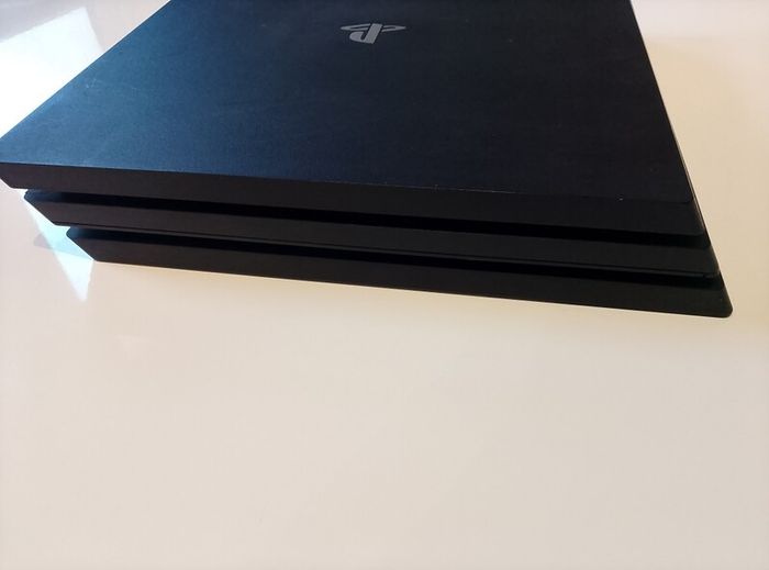 Playstation 4 Pro 1TB HDD PS4