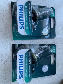 Philips HIR2 extra-bright car lightbulbs