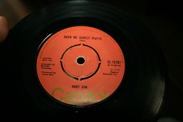 Single Vinyl's  85 pieces