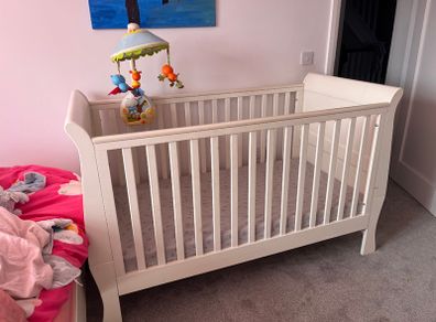 Mamas and papas cot bed