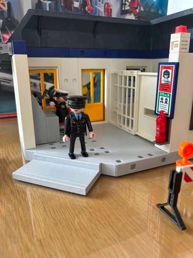 Play Mobil