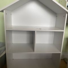 Bookcase/dollshouse