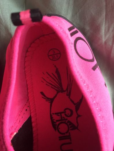 water shoes size 3