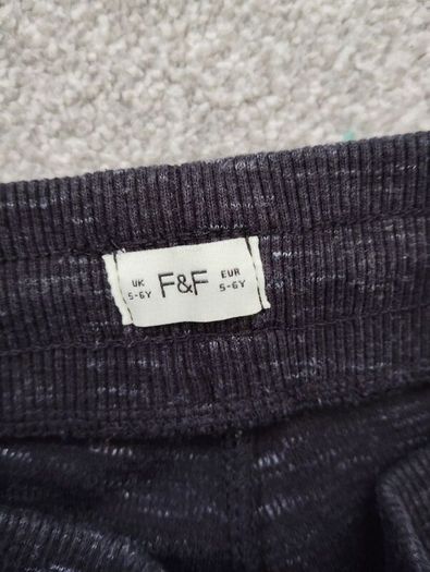 boys trousers.age 6