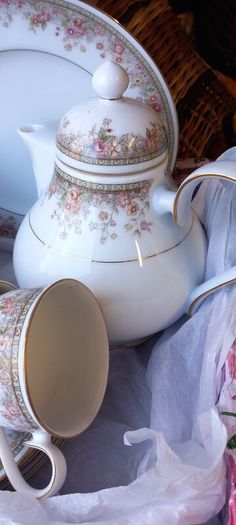 Nortitake 21piece Tea Set