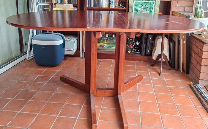 Dining Table REDUCED