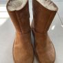 UGG Remora Buckle boot in chestnut suede with a wool lining size UK 3 brand New Image 2