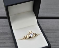 9ct Yellow Gold Claddagh Ring