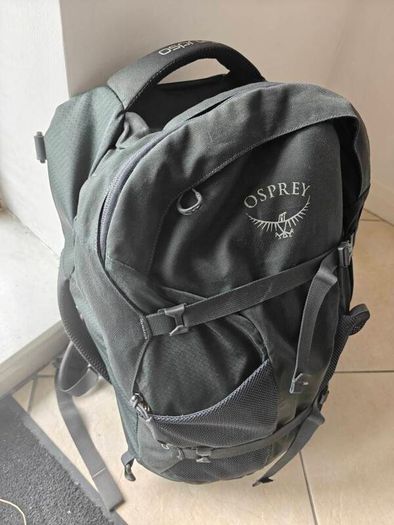 Osprey Farpoint 40 Travel Backpack - Carry-On Rucksack Grey Black Green