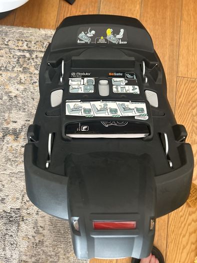 Be safe infant car seat ( iZi Go Modular )with ISOFix base
