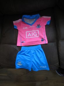 Dublin pink baby set..  0 -6 months