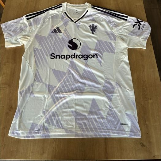 Manchester United 2025/26 Away adidas Shirt XL