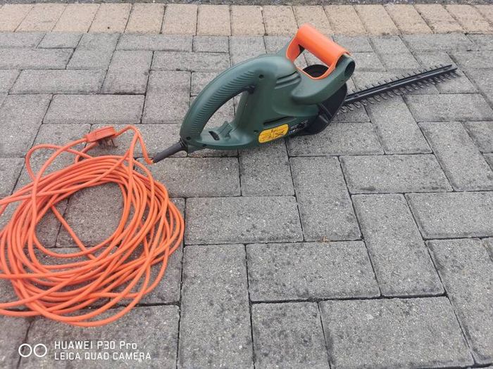 Black and Decker Hedge trimmer