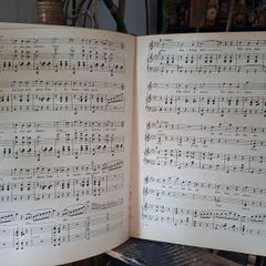 vocal score book