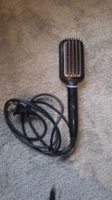 Hair straightener brush style