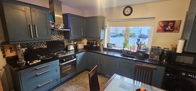 Large Premium L-Shaped Kitchen with Steel Grey Granite & Full Appliances (Buyer Disassembles)