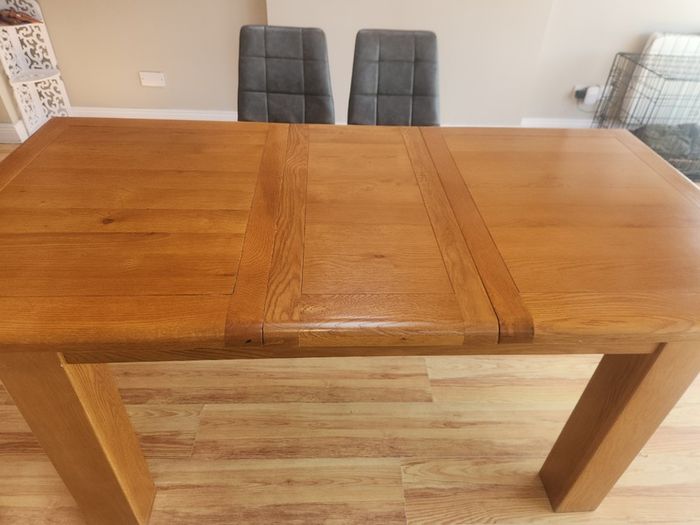 Kitchen table