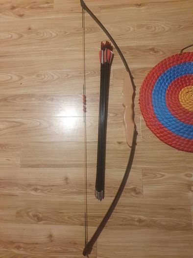 Archery Set,  Bow and Arrows, with straw target
