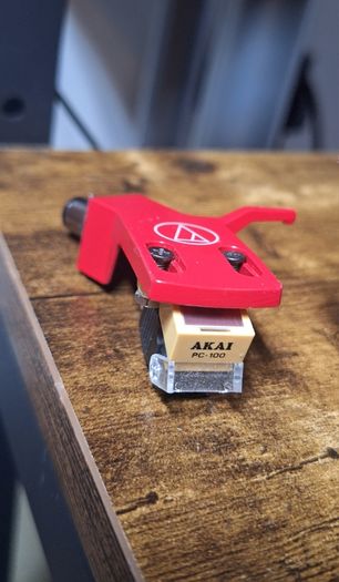 Akai AP-206C - Direct Drive Turntable Record Player + extra free cartridge