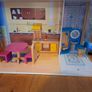 Large doll's house Image 2