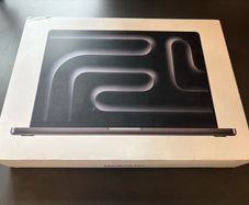 MacBook Pro 16 inch M5 Pro 24GB 1TB Nano Screen