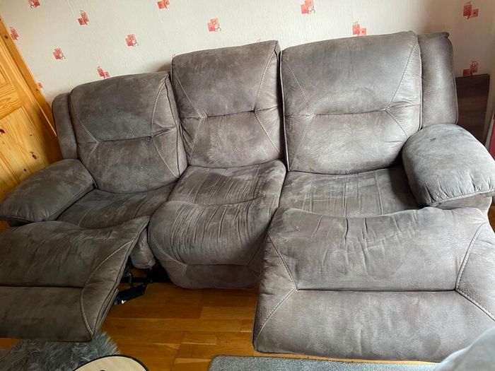 Three seater reclining sofa