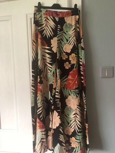 wide leg trousers