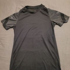 mens nike t shirt