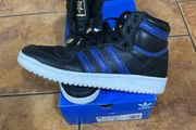 Adidas Trainers Hightop Adidas Original size 6.5 runners brand new