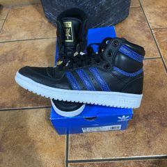Adidas Trainers Hightop Adidas Original size 6.5 runners brand new
