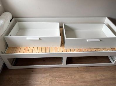 Ikea BRIMNES Daybed w 2 drawers