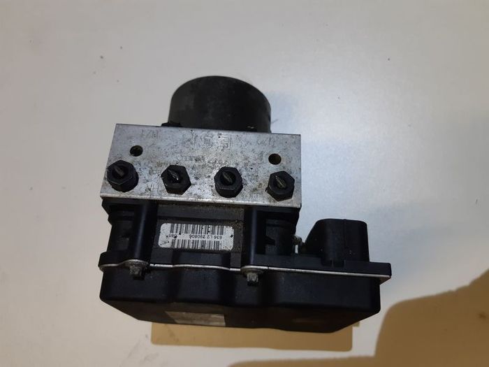 Audi A4 B7 Abs Pump 8e0910517h014 8e0614517bf06