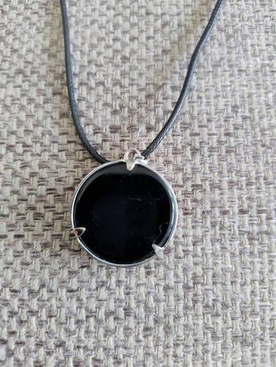 Tree of Life Black Obsidian Healing silver coloured pendant on a black lace cord with a lobster clasp in very good condition with no issues FREE STANDARD POSTAGE INCLUDED