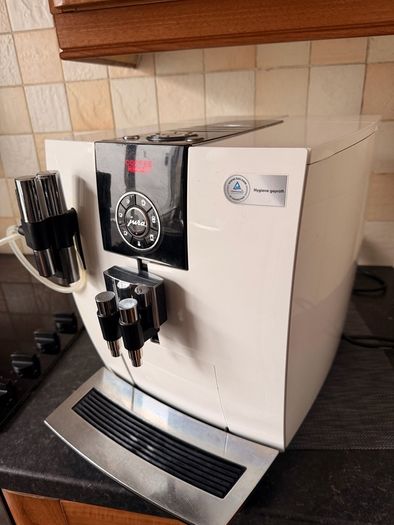 Jura Impressa J9 coffee machine