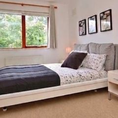 Double bed frame