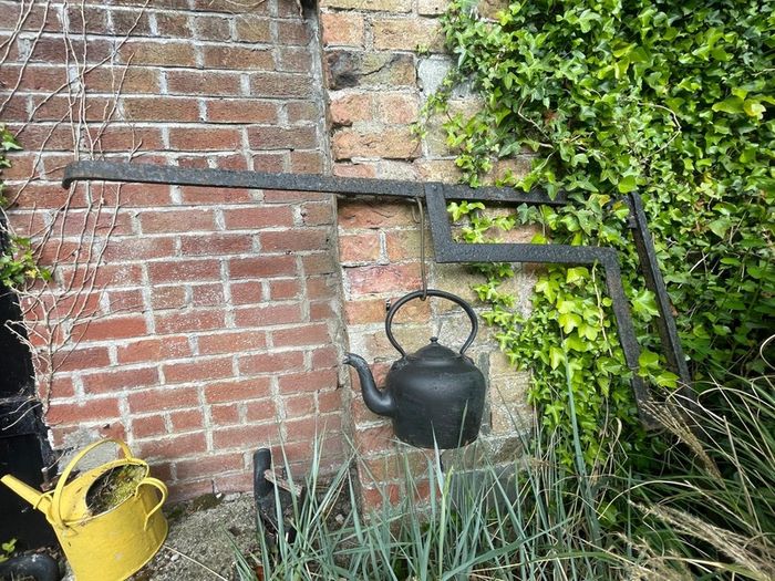 Cast iron garden collection
